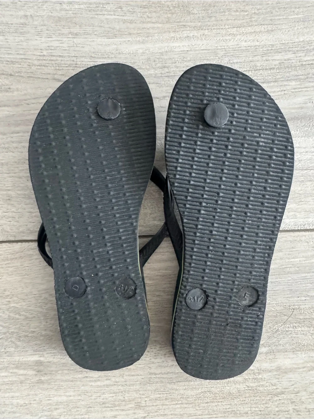 Havaianas Women's Black Flip Flops with Brazilian Flag Detail